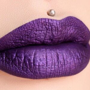 🎃💘Scream My Name Too Faced Melted Metallic Lipstick